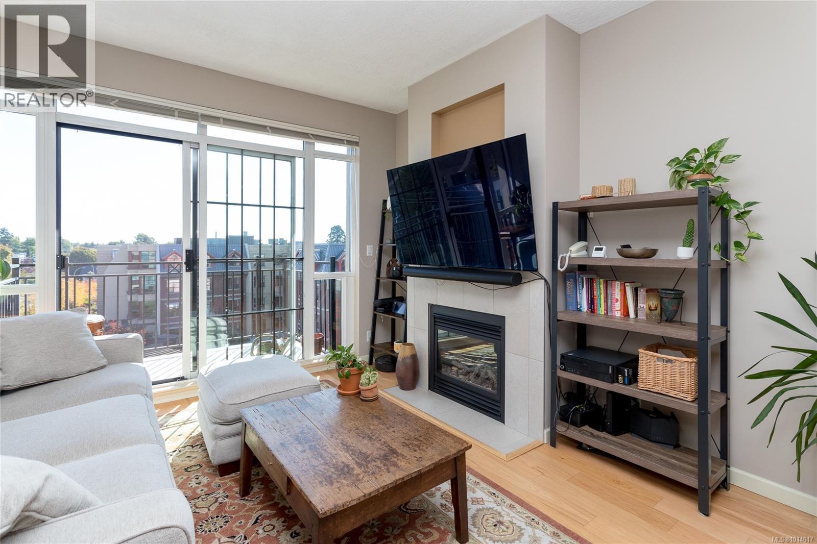 606 827 Fairfield Rd, Victoria