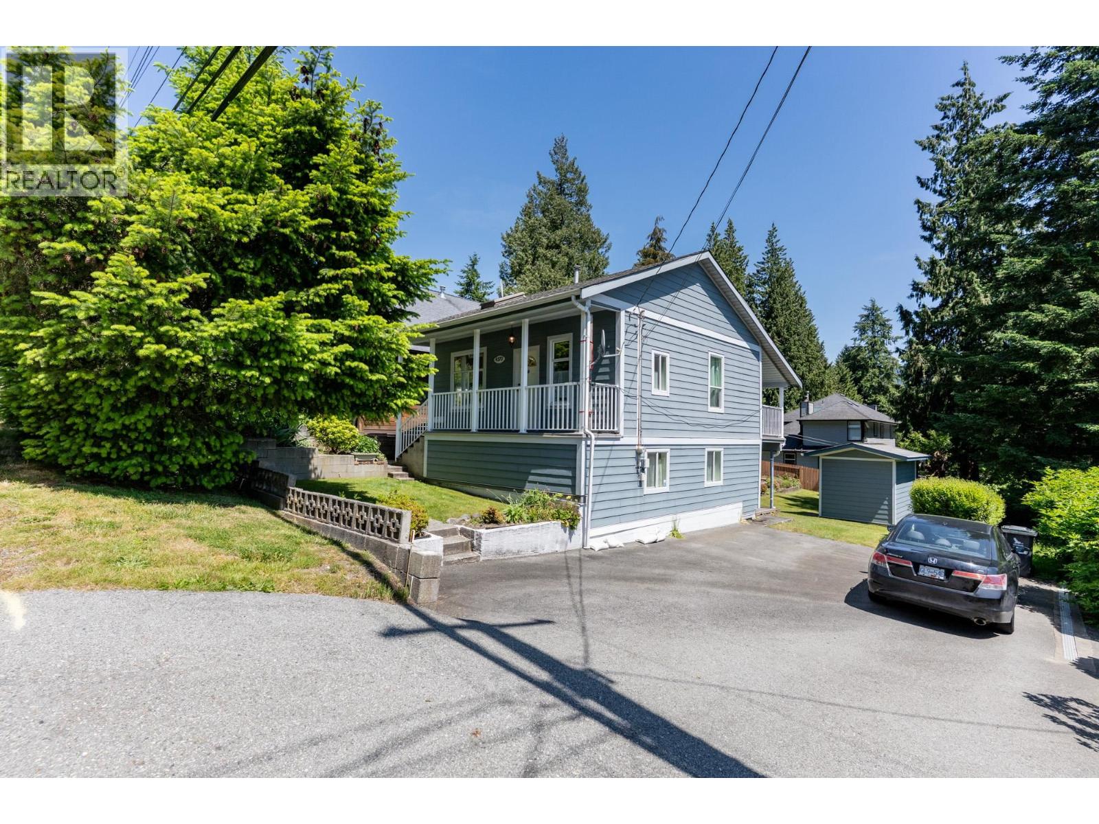 4370 MOUNTAIN HIGHWAY, North Vancouver