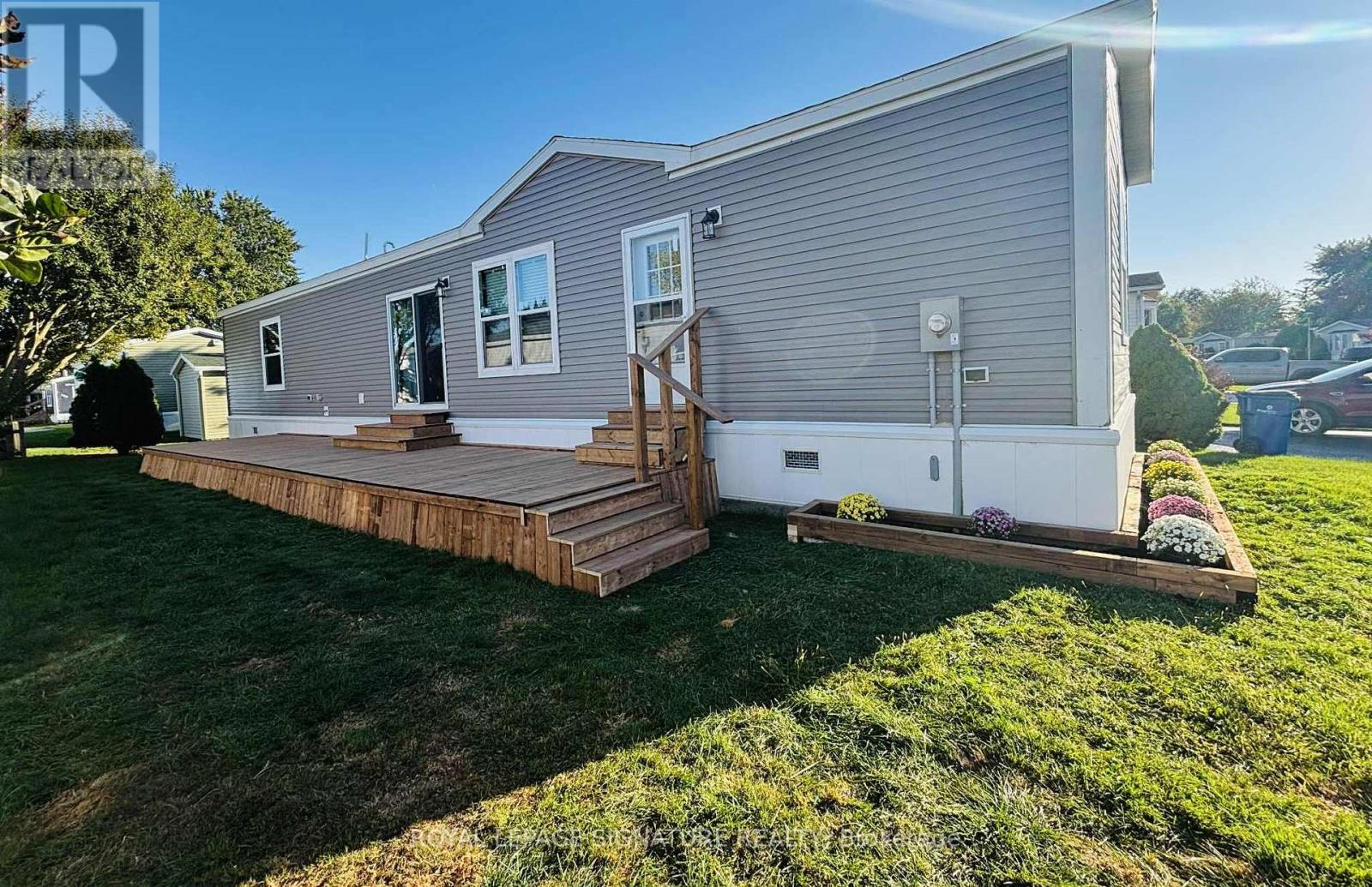 142 REGENCY DRIVE - 1