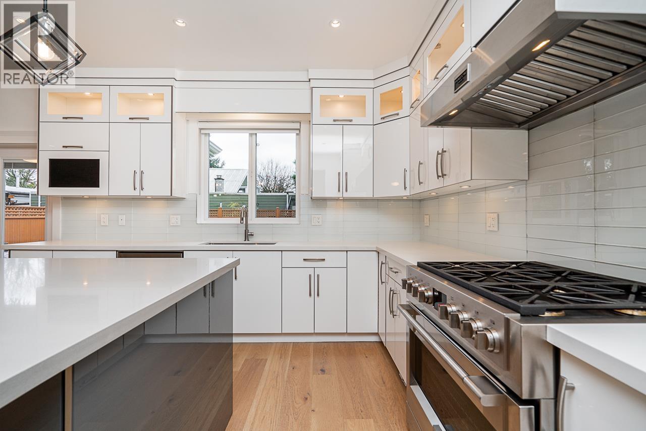 5634 52 Avenue, Delta