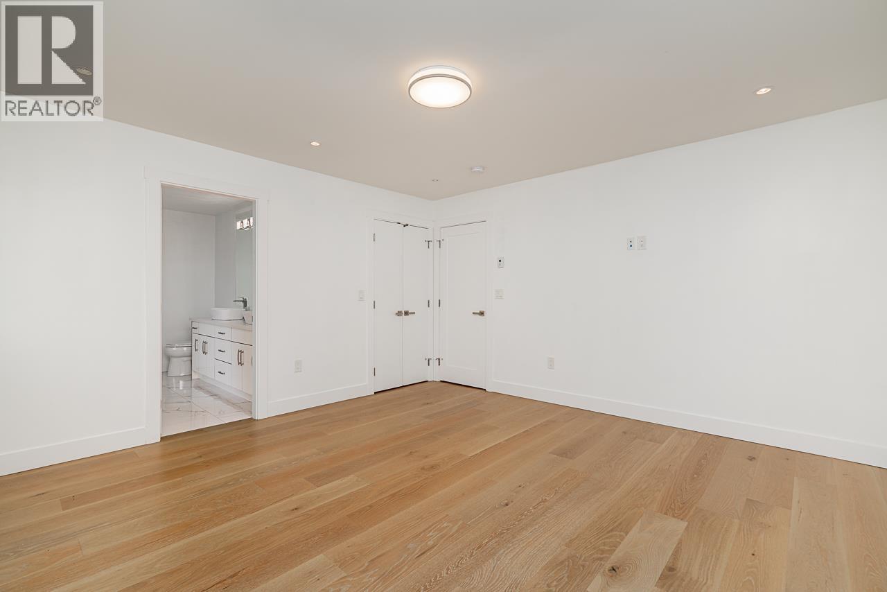 5634 52 Avenue, Delta