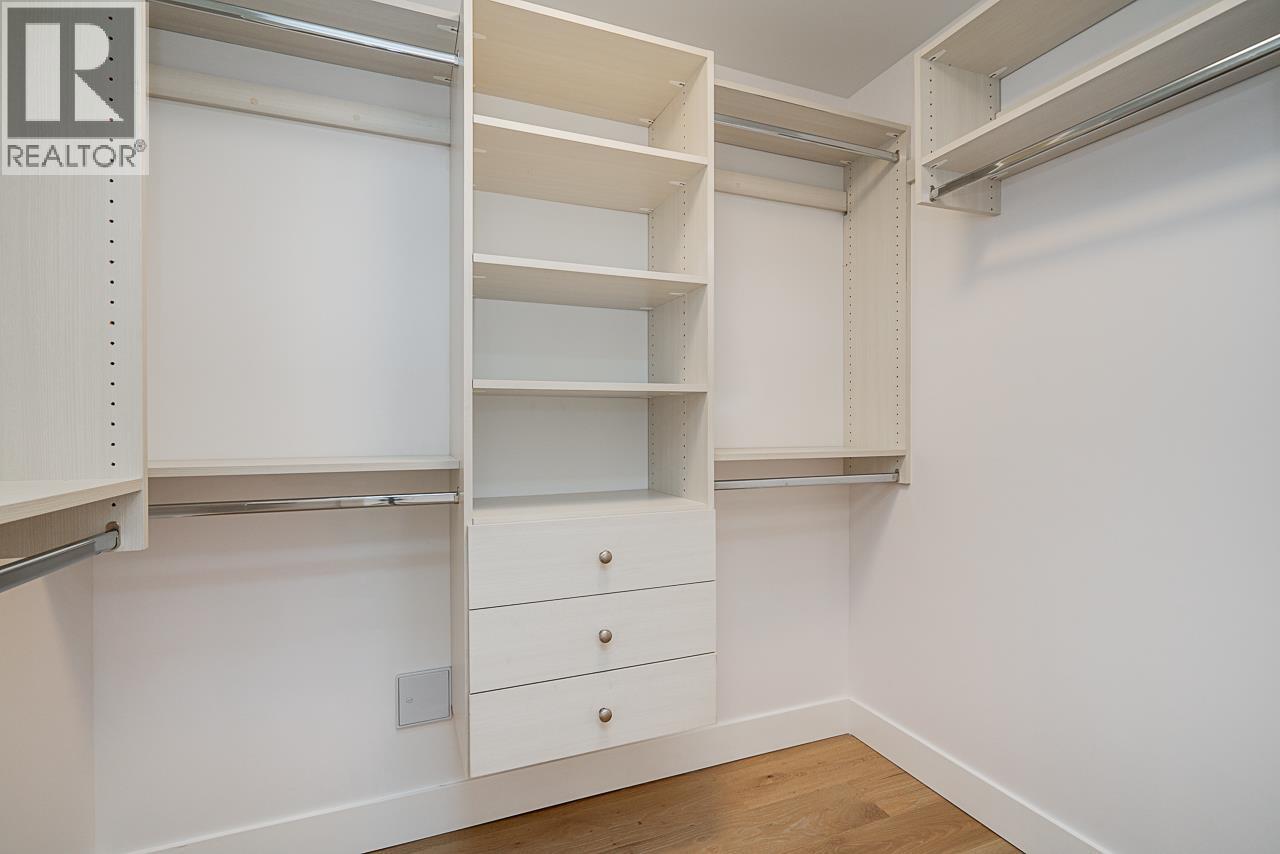 5634 52 Avenue, Delta