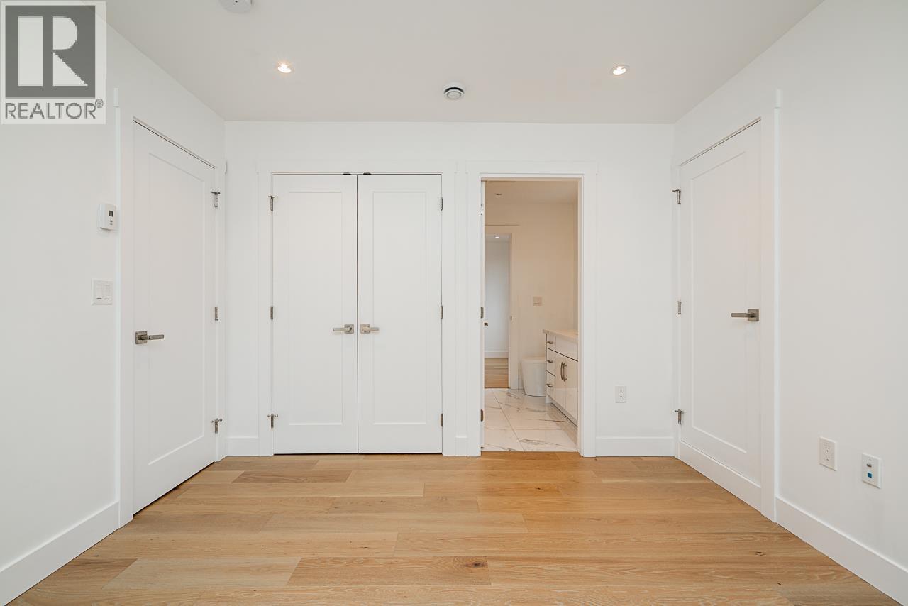 5634 52 Avenue, Delta