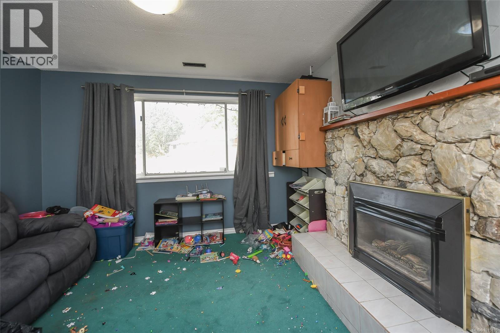 1571 Valley Cres, Courtenay