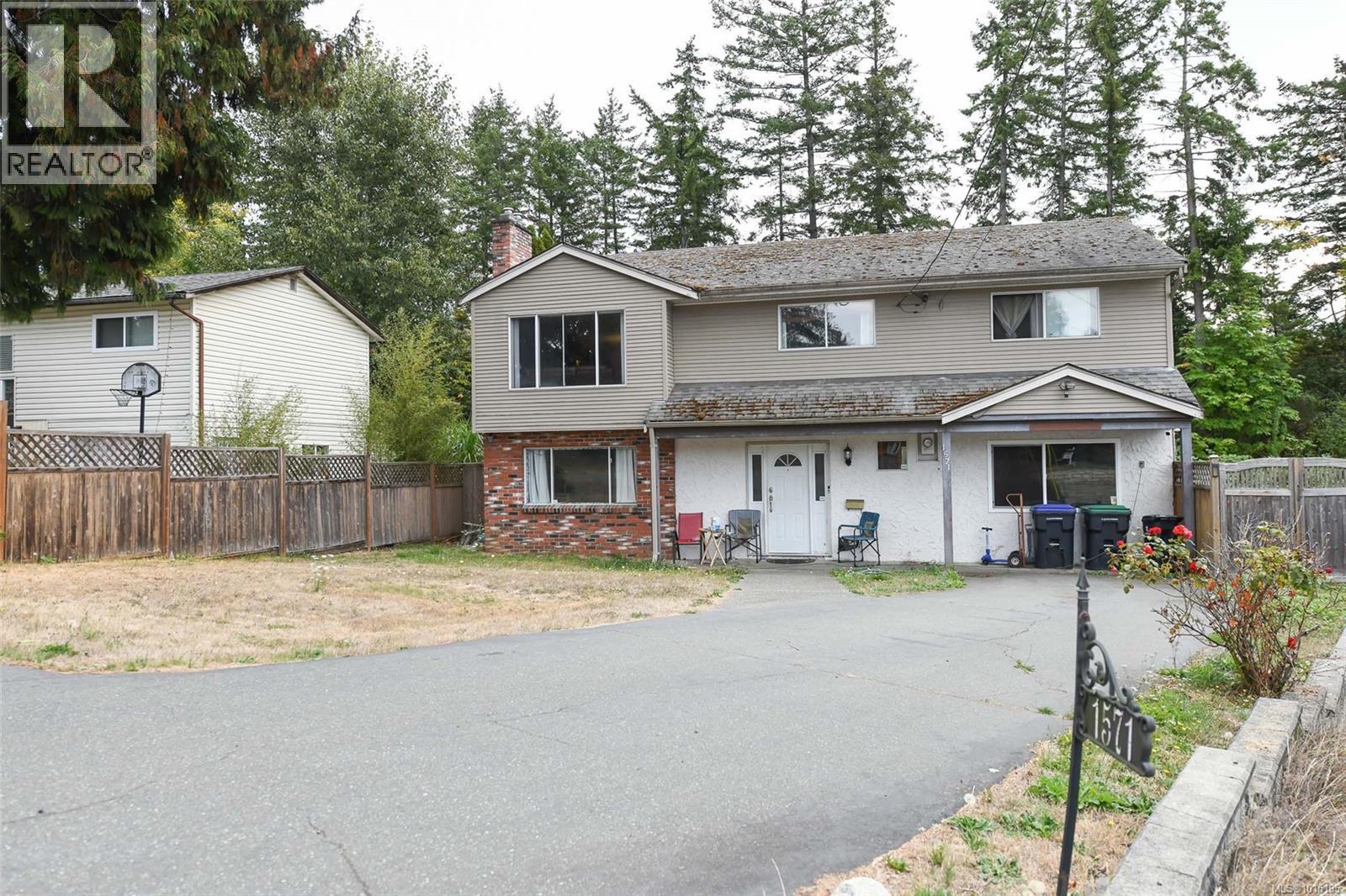 1571 Valley Cres, Courtenay