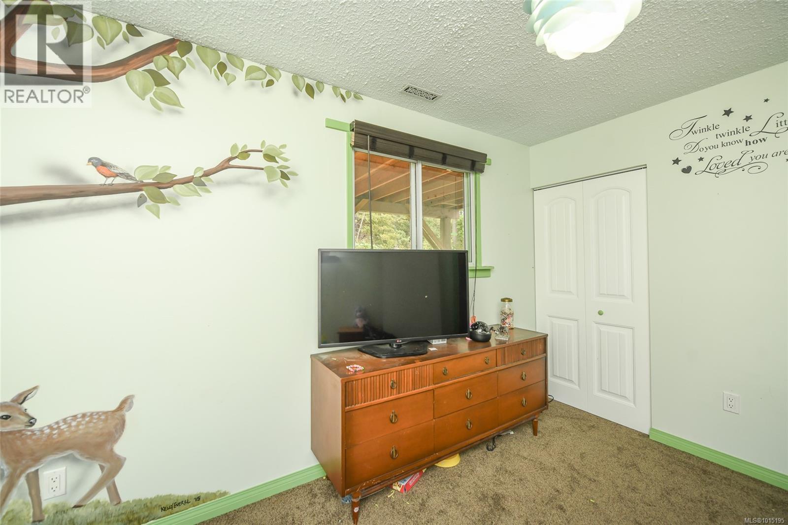 1571 Valley Cres, Courtenay