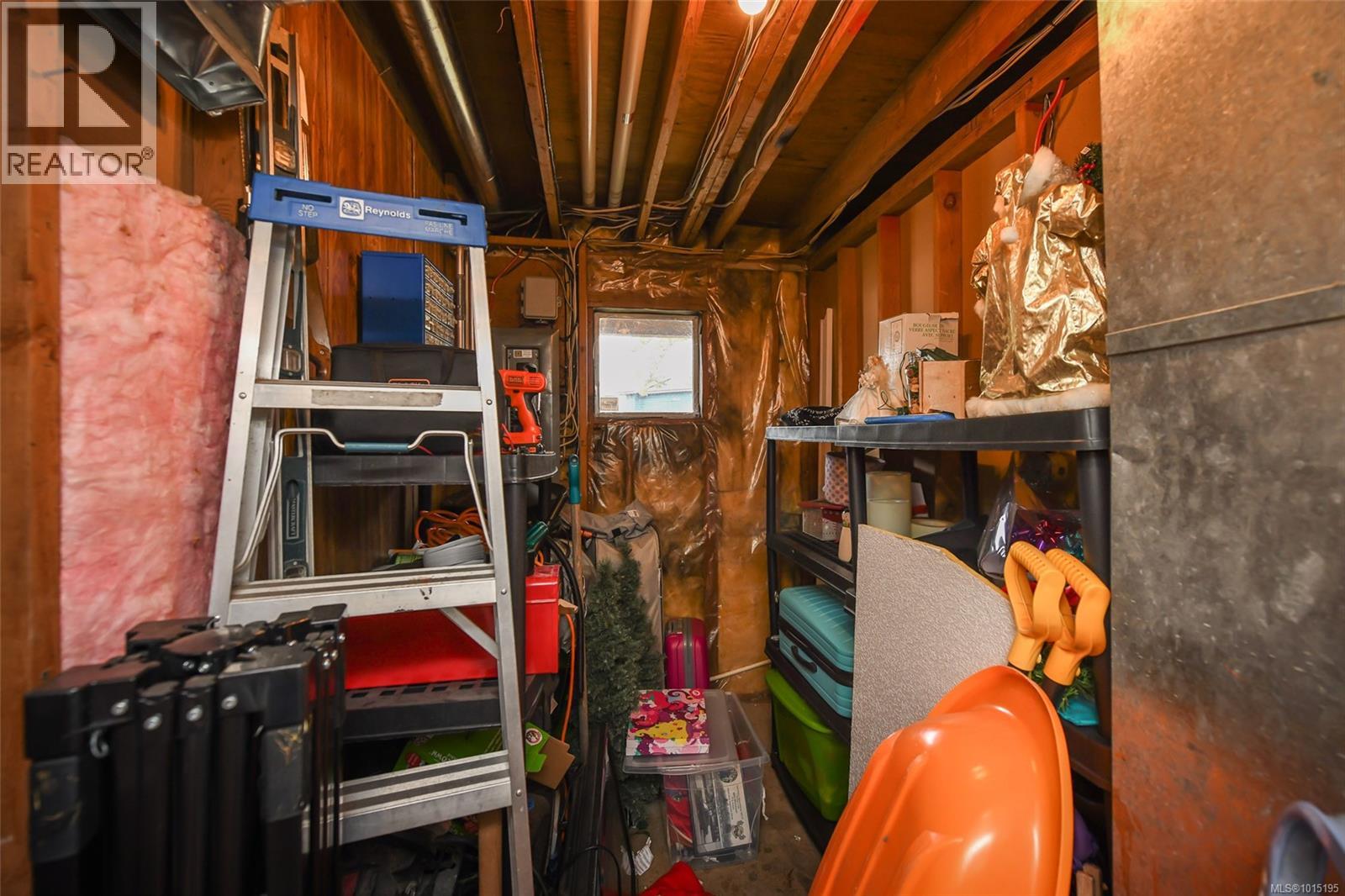 1571 Valley Cres, Courtenay