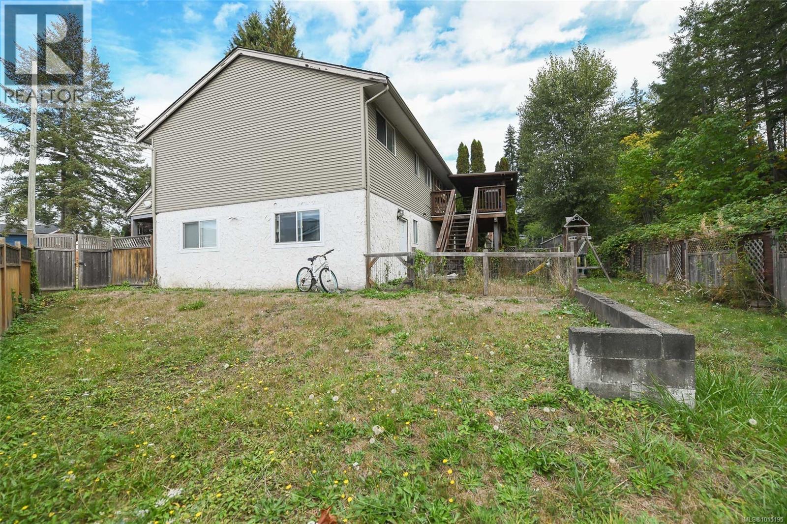 1571 Valley Cres, Courtenay