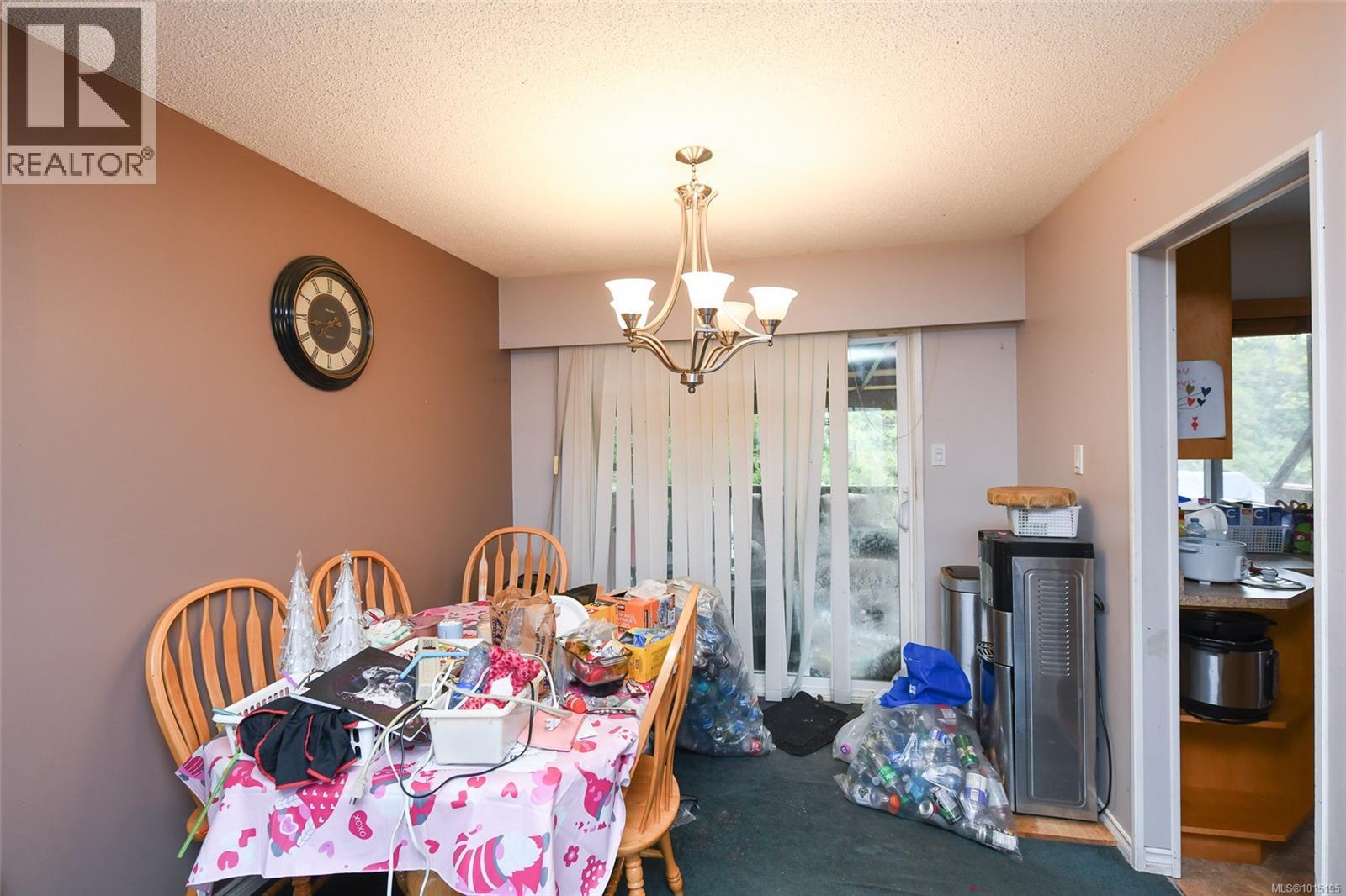 1571 Valley Cres, Courtenay