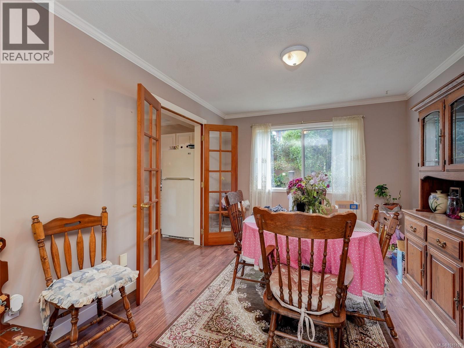 1033 Goldstream Ave, Langford