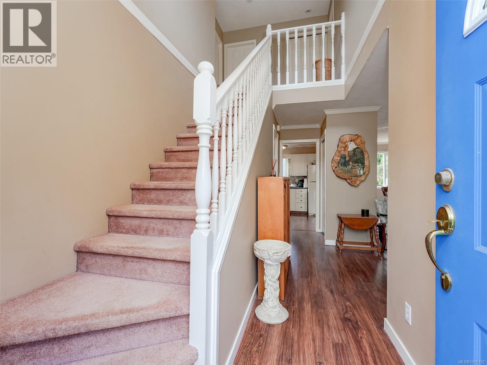 1033 Goldstream Ave, Langford