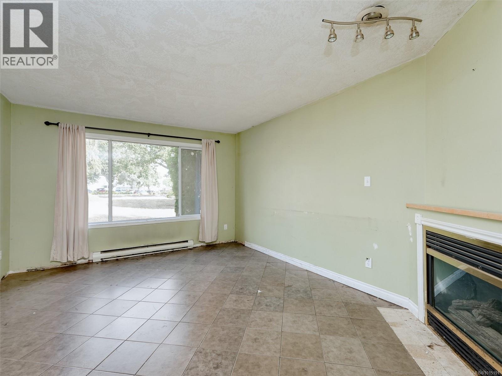 1031 Goldstream Ave, Langford