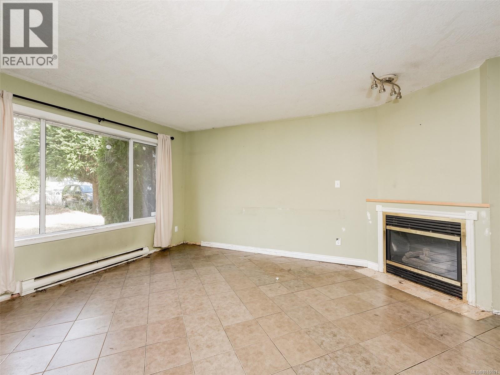 1031 Goldstream Ave, Langford