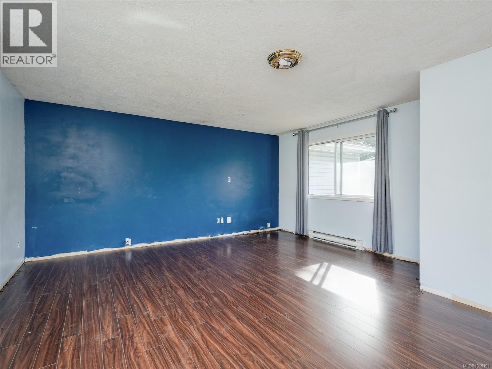 1031 Goldstream Ave, Langford