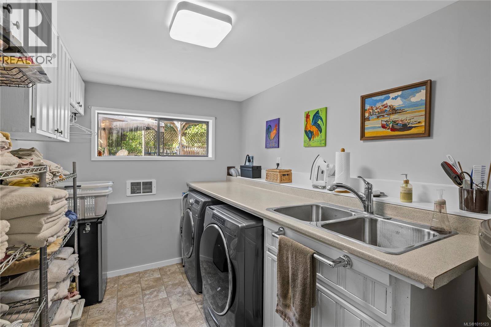 2530 Spring Beach Dr, Gabriola Island