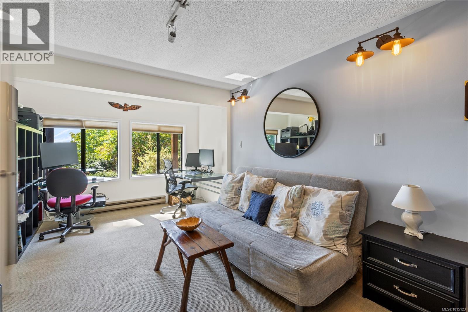 2530 Spring Beach Dr, Gabriola Island