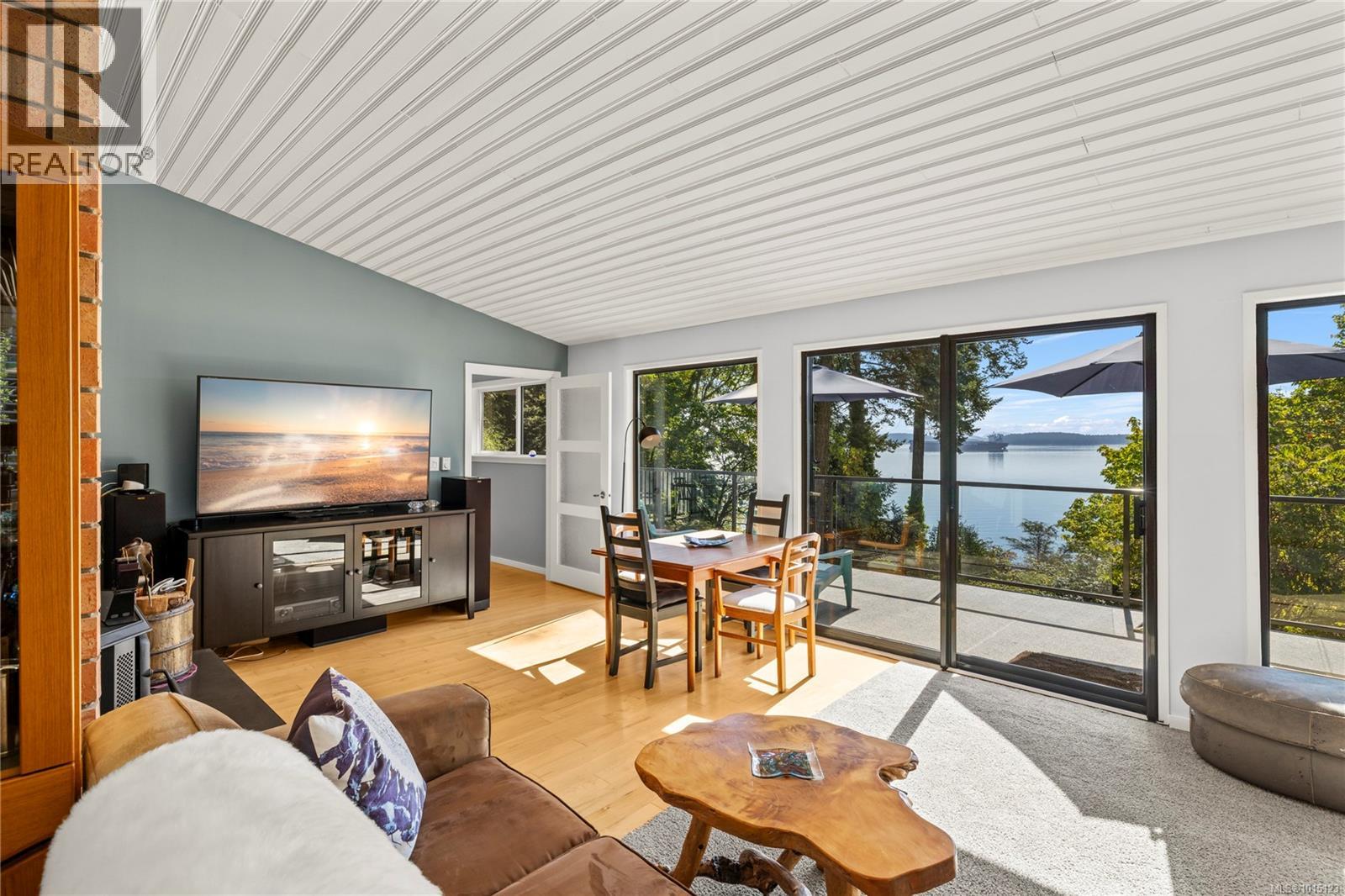 2530 Spring Beach Dr, Gabriola Island