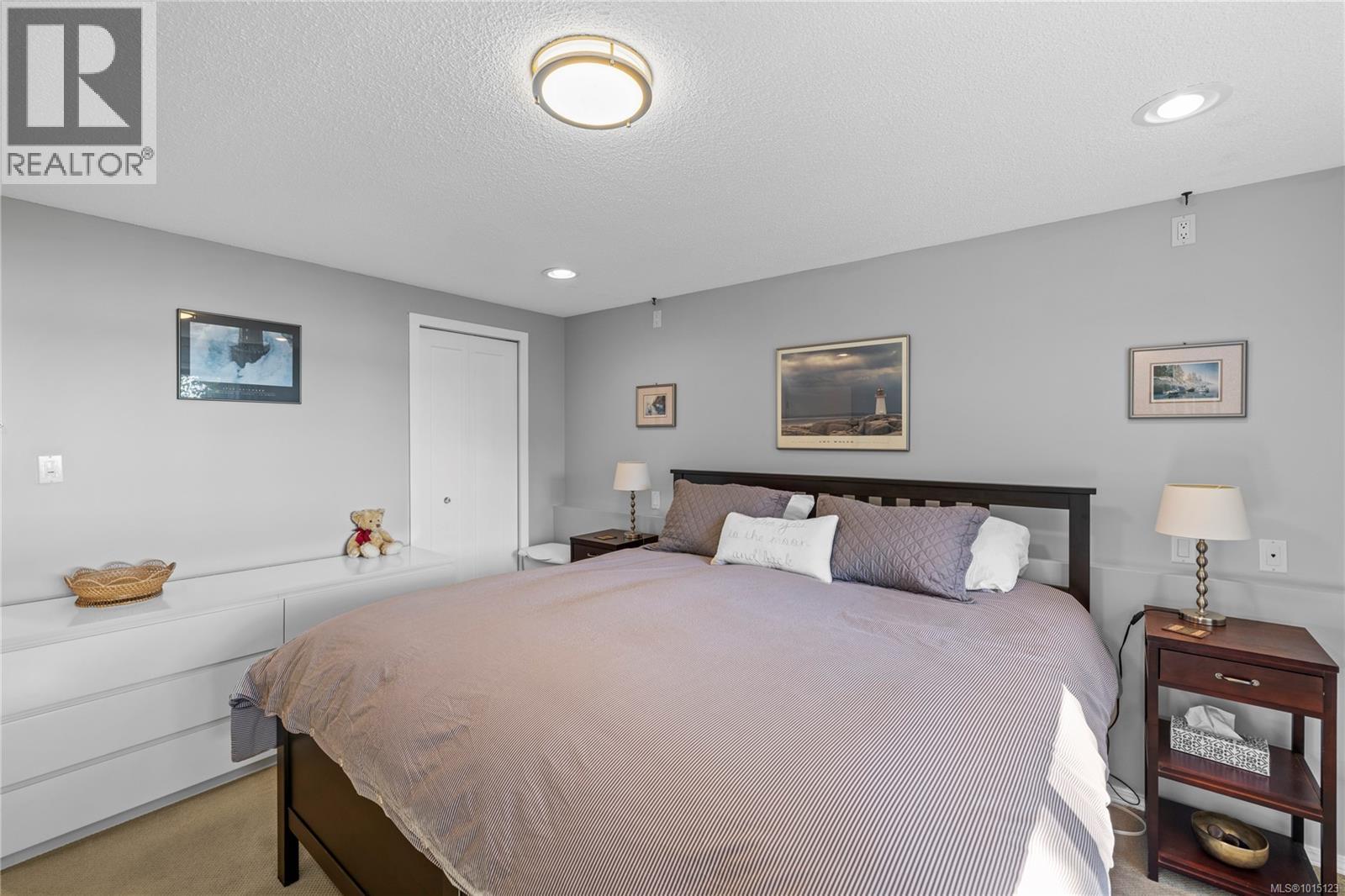 2530 Spring Beach Dr, Gabriola Island