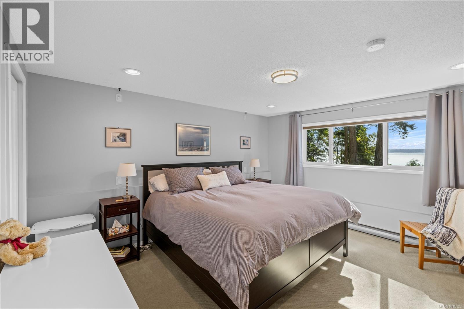 2530 Spring Beach Dr, Gabriola Island