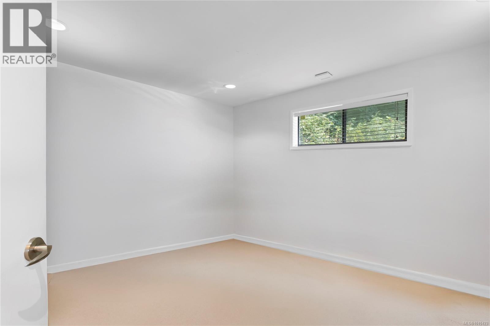 2530 Spring Beach Dr, Gabriola Island