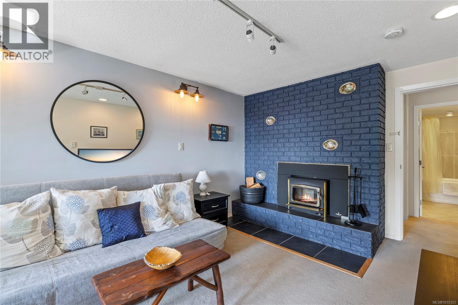 2530 Spring Beach Dr, Gabriola Island