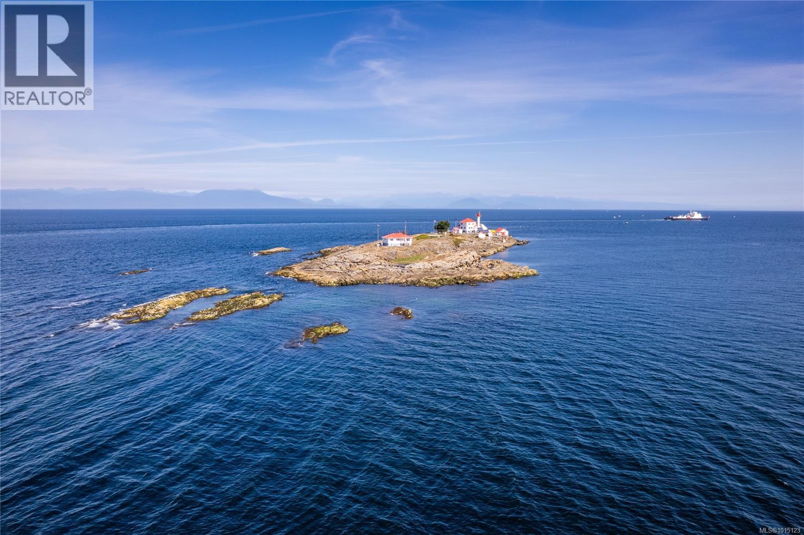 2530 Spring Beach Dr, Gabriola Island