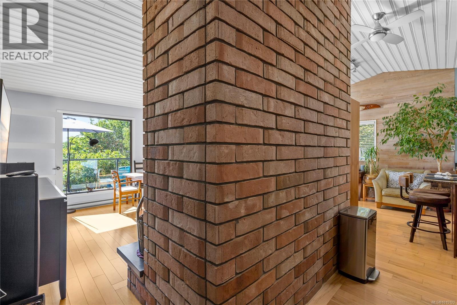 2530 Spring Beach Dr, Gabriola Island