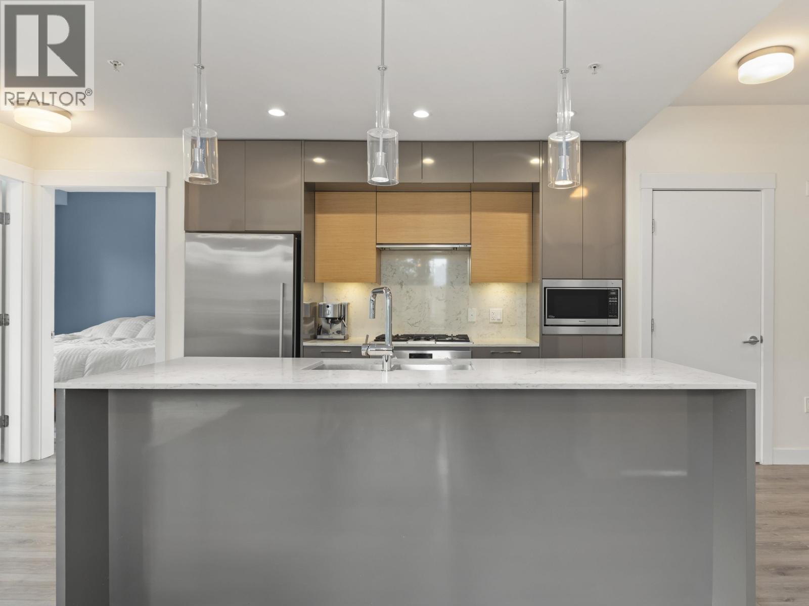 303 1327 DRAYCOTT ROAD, North Vancouver