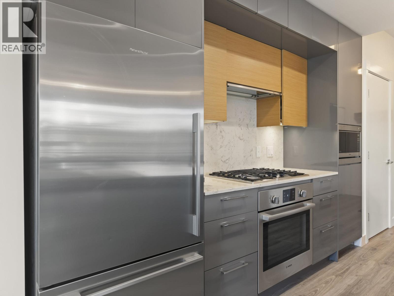 303 1327 DRAYCOTT ROAD, North Vancouver