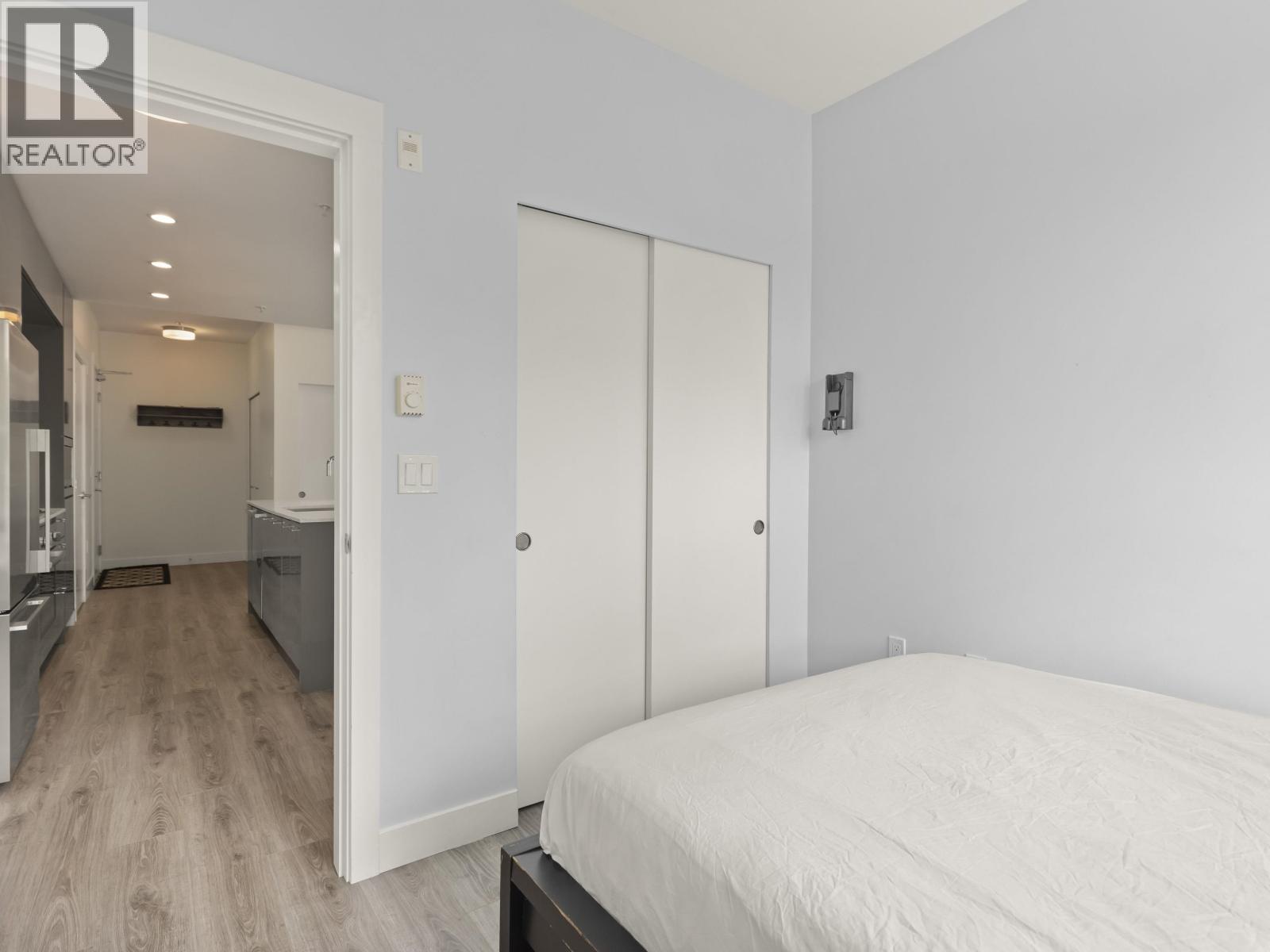 303 1327 DRAYCOTT ROAD, North Vancouver