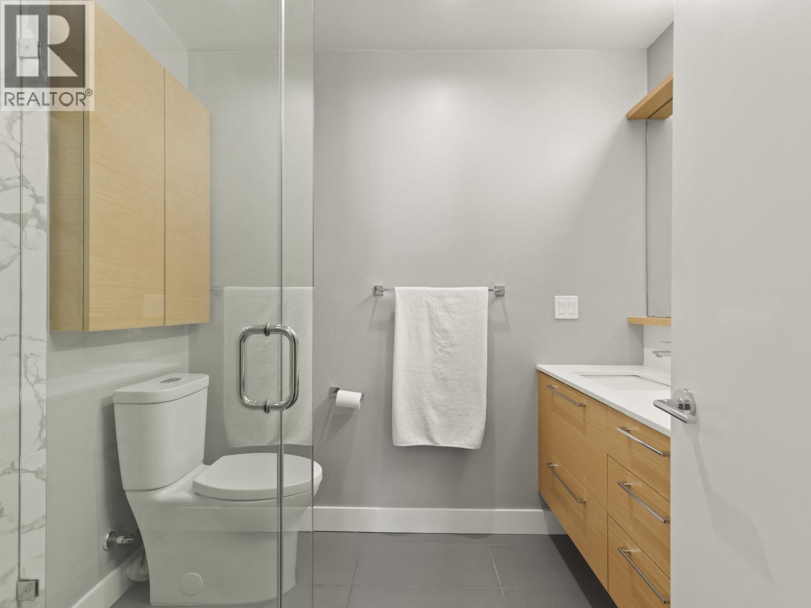 303 1327 DRAYCOTT ROAD, North Vancouver