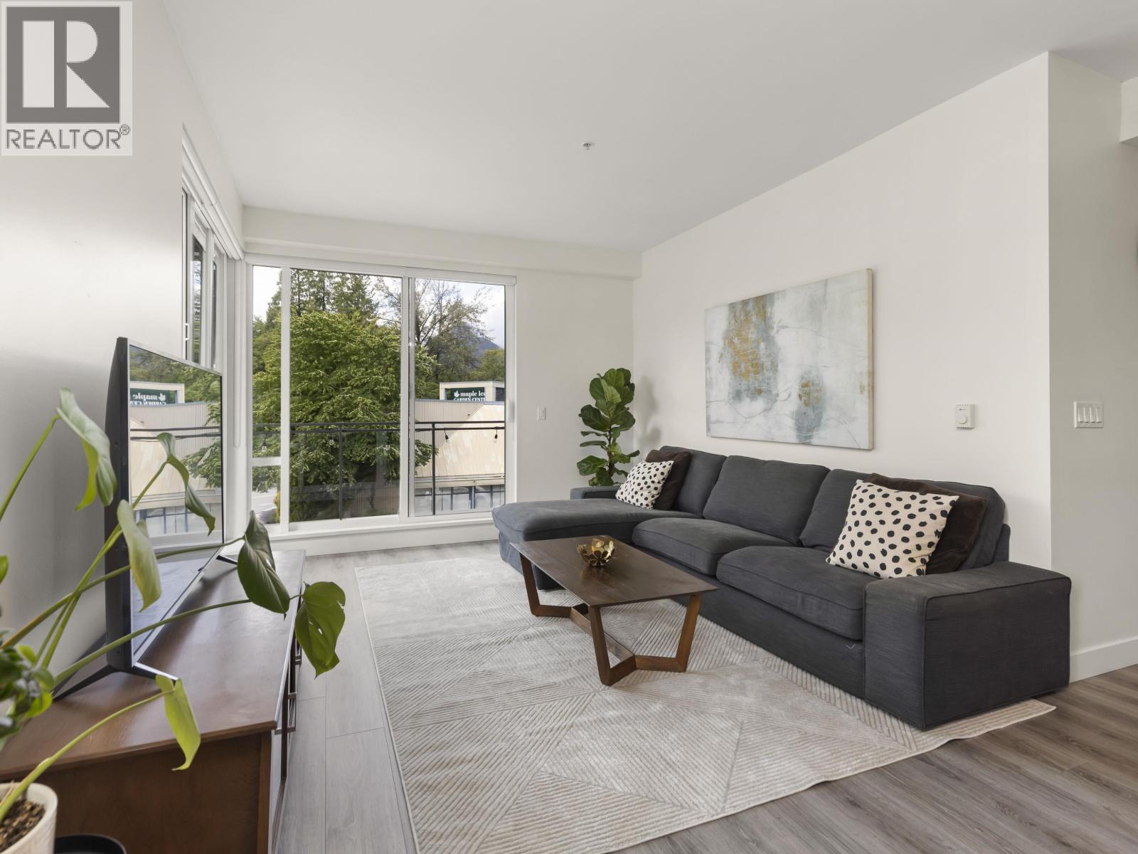 303 1327 DRAYCOTT ROAD, North Vancouver