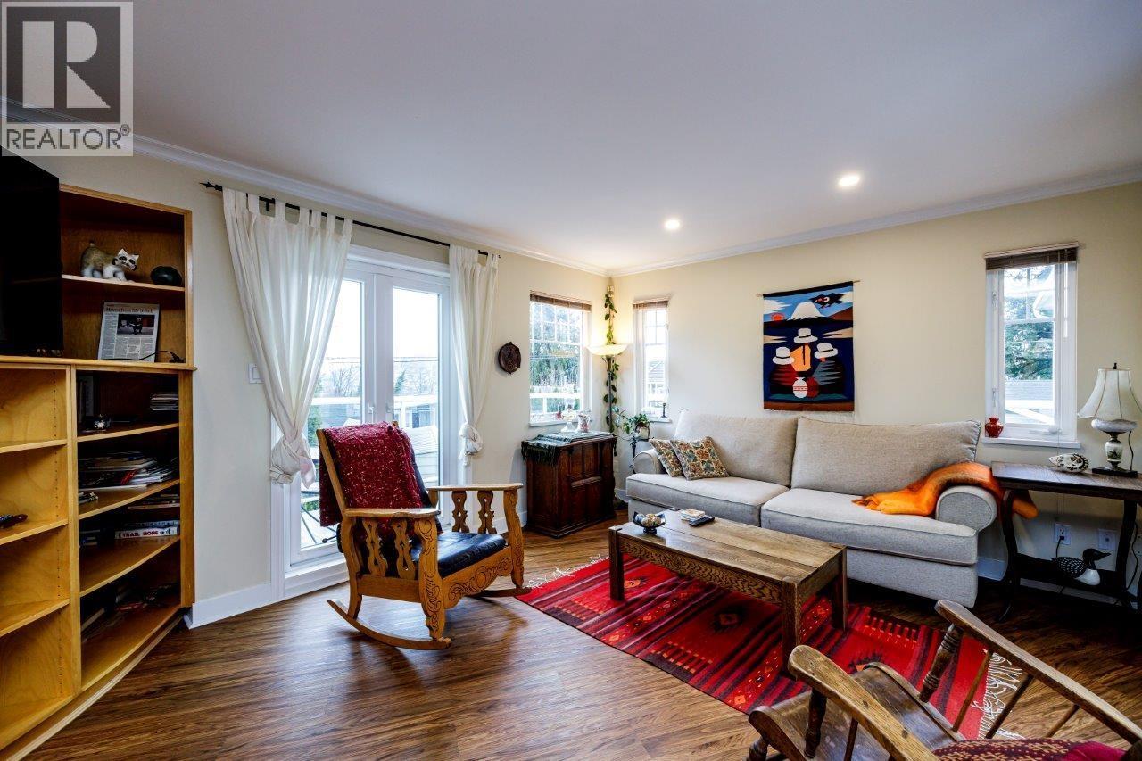 26 N STRATFORD AVENUE, Burnaby