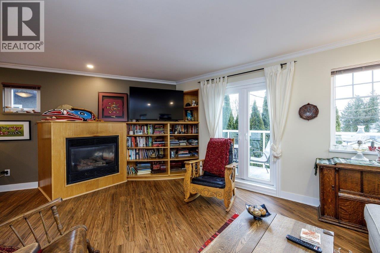 26 N STRATFORD AVENUE, Burnaby