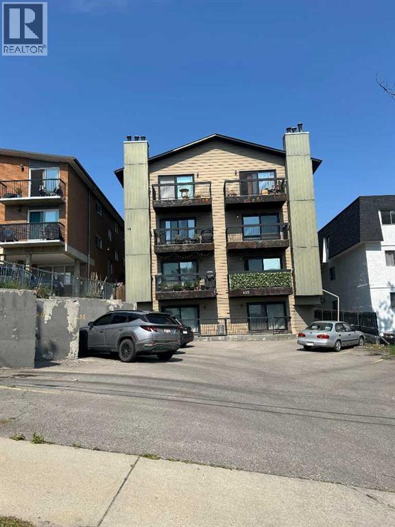Single Family House for Sale in    Avenue NE Crescent Heights Calgary 