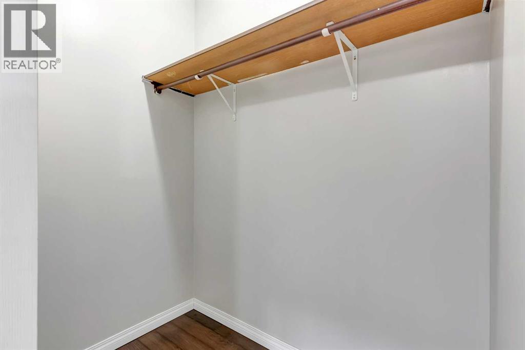 Single Family House for Sale in    Avenue NE Crescent Heights Calgary 