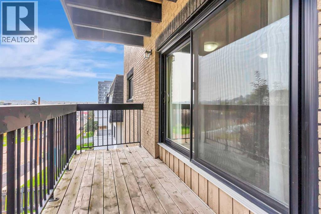 Single Family House for Sale in    Avenue NE Crescent Heights Calgary 