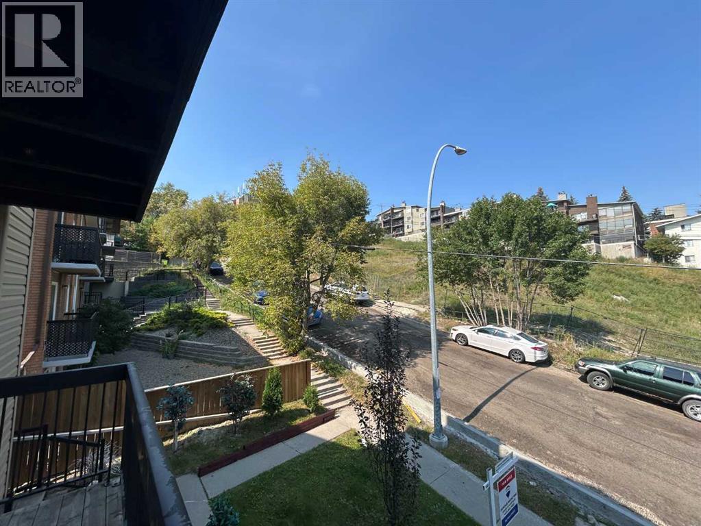 Single Family House for Sale in    Avenue NE Crescent Heights Calgary 