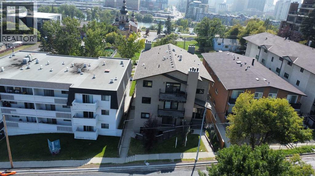 Single Family House for Sale in    Avenue NE Crescent Heights Calgary 