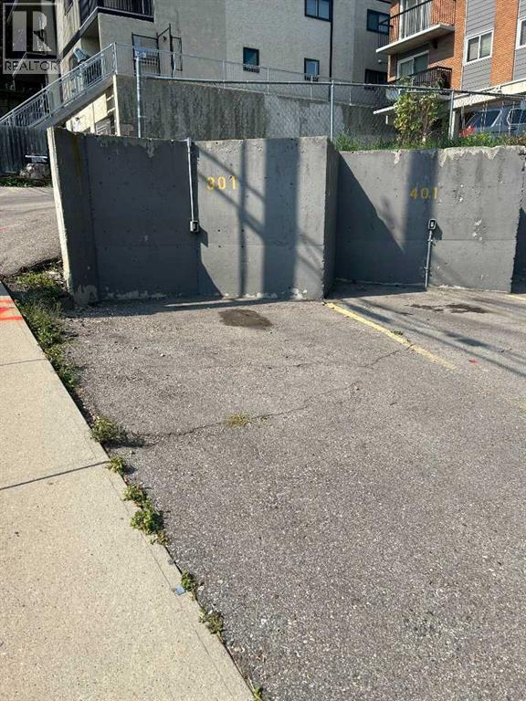 Single Family House for Sale in    Avenue NE Crescent Heights Calgary 