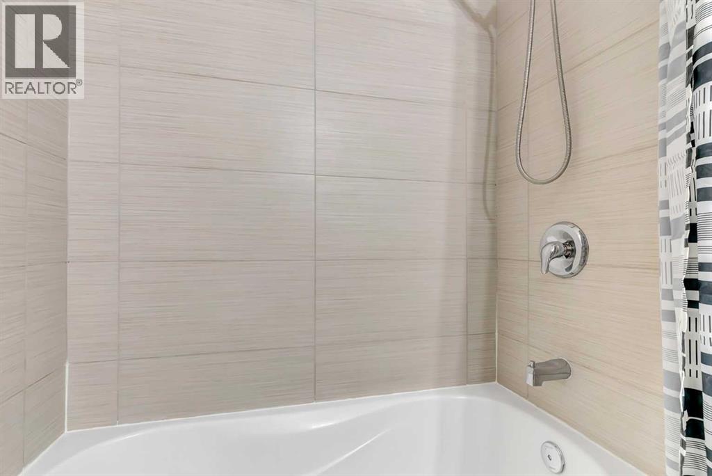 Single Family House for Sale in    Avenue NE Crescent Heights Calgary 