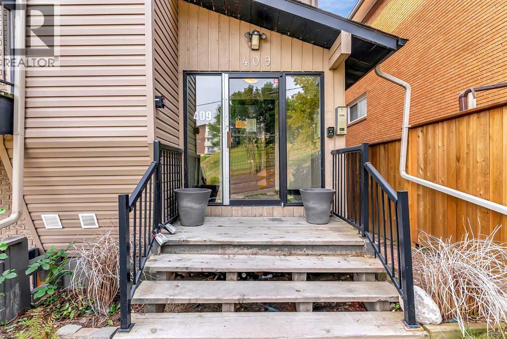 Single Family House for Sale in    Avenue NE Crescent Heights Calgary 