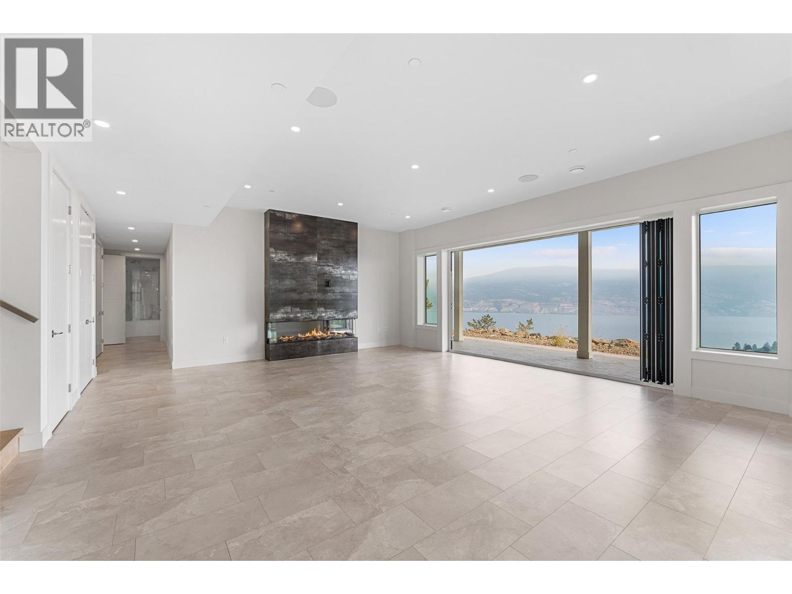 18697 Mckenzie Court, Summerland