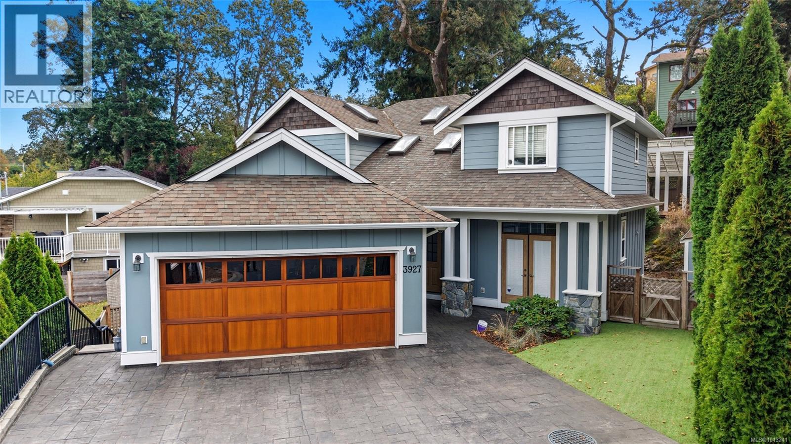  3927 Druce Lane, Saanich