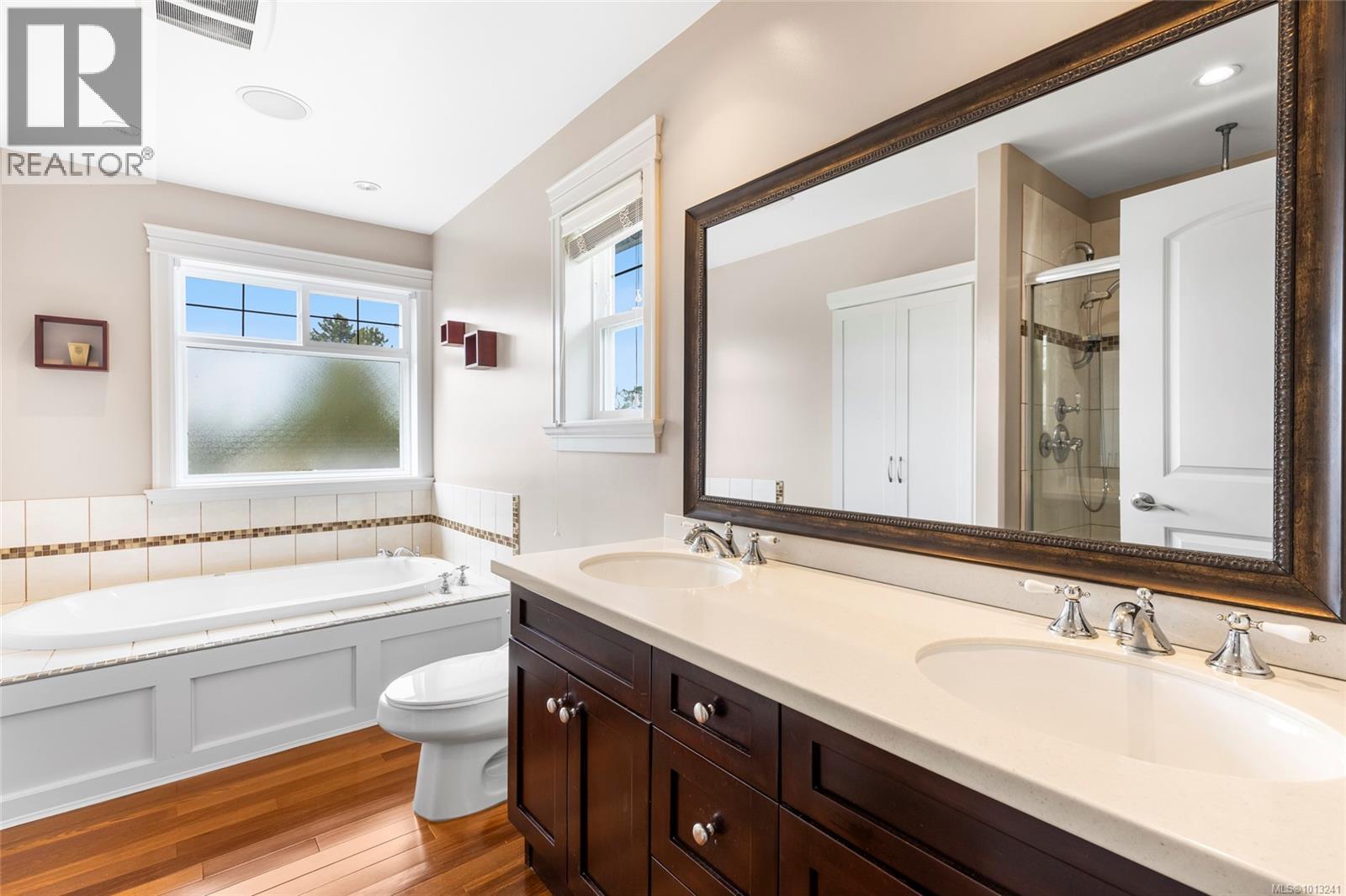  3927 Druce Lane, Saanich