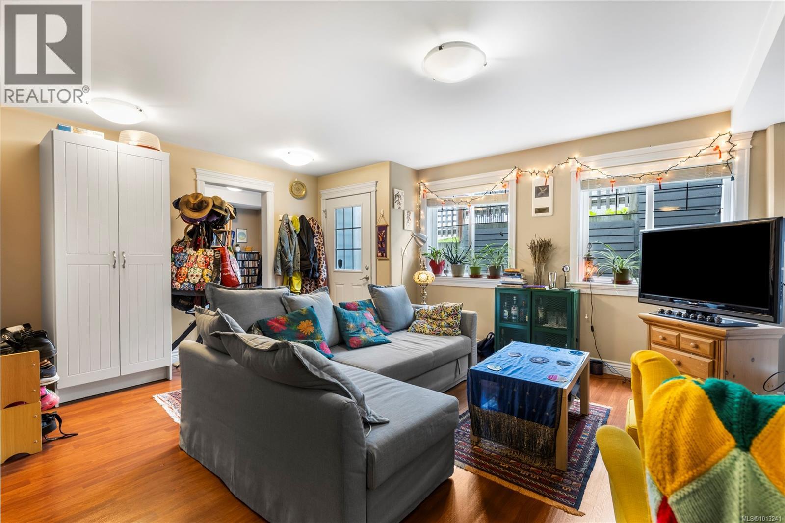  3927 Druce Lane, Saanich