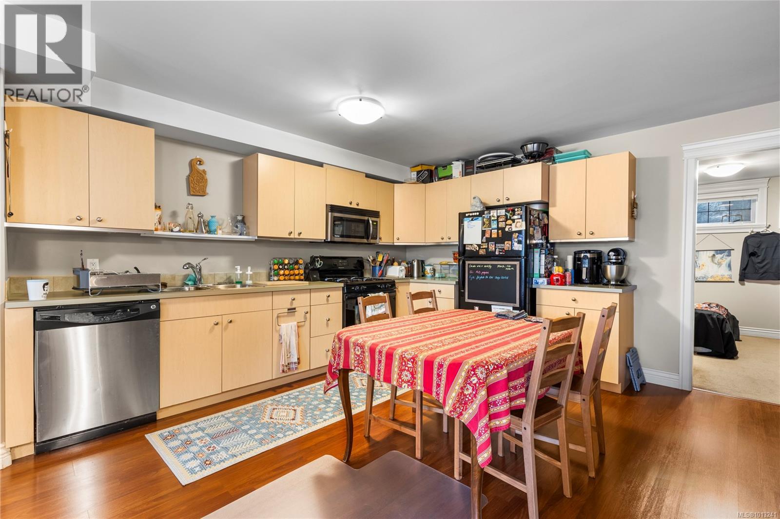  3927 Druce Lane, Saanich