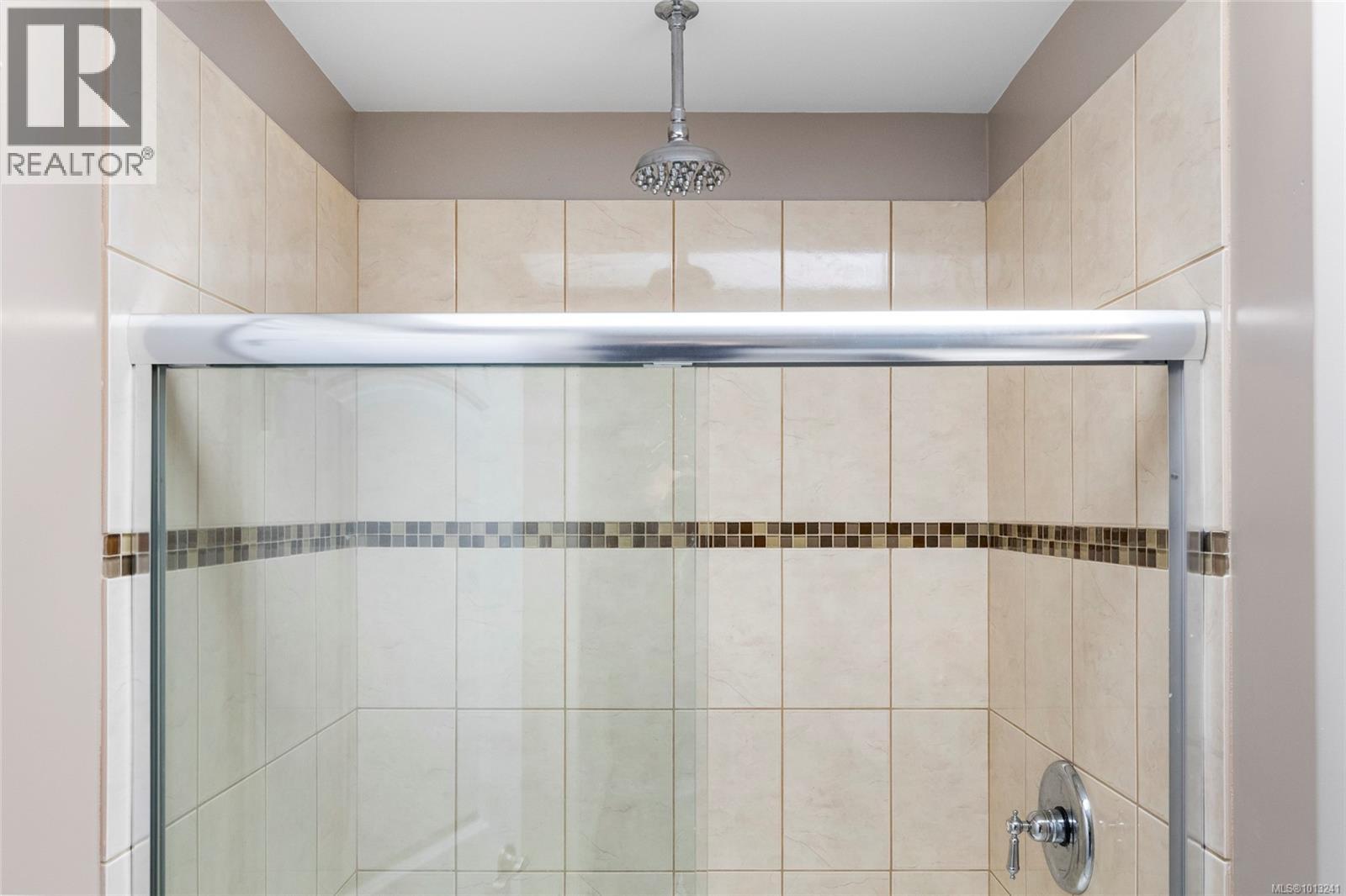 3927 Druce Lane, Saanich