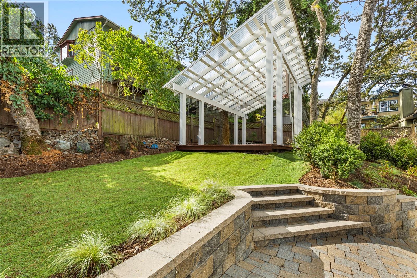  3927 Druce Lane, Saanich