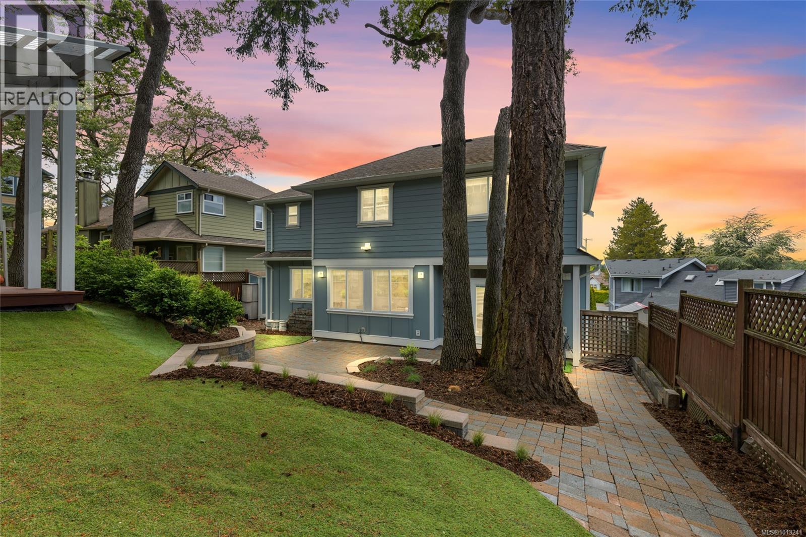 3927 Druce Lane, Saanich